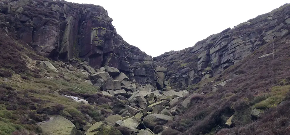 Scrambling at the top of Blackden Brook