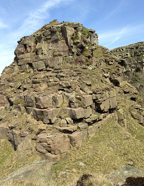 The scrambling up the tower