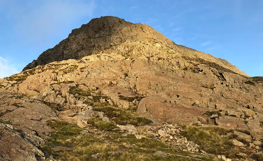 Early scrambling approaching Crib Goch