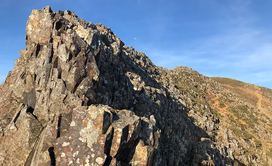 Jagged stones later on Crib y Ddysgl