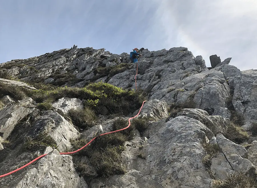 mid way up cneifion arete